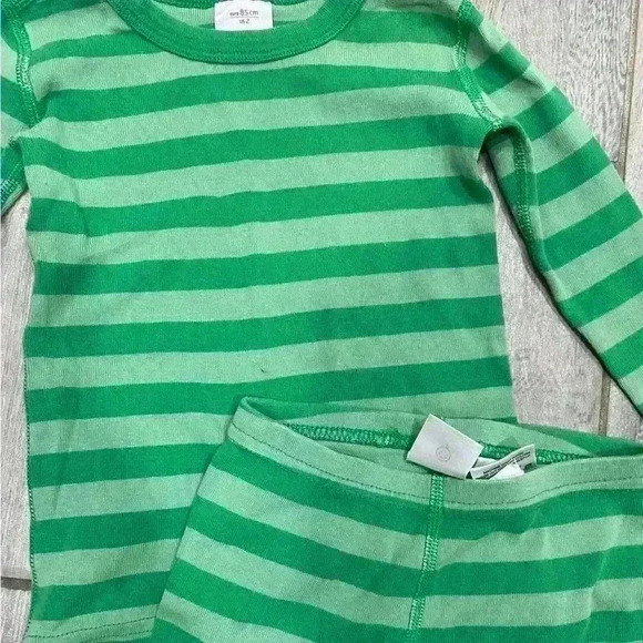 Hanna Andersson Green Stripped Pajamas size 85 size 2T​ - Picture 2 of 5